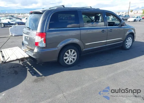 2016 Chrysler Town & Country Touring z USA, uszkodzony, nr VIN 2C4RC1BG5GR299824